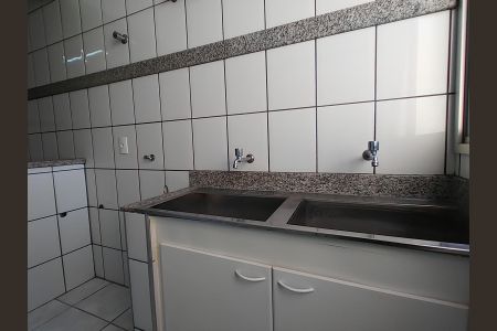 Cozinha de apartamento para alugar com 3 quartos, 90m² em Planalto, Uberlândia