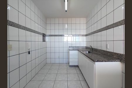 Cozinha de apartamento para alugar com 3 quartos, 90m² em Planalto, Uberlândia