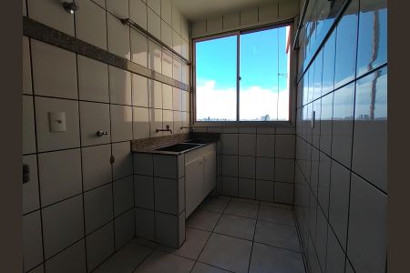 Cozinha de apartamento para alugar com 3 quartos, 90m² em Planalto, Uberlândia
