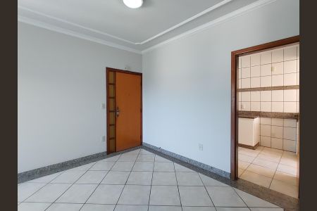 Sala de apartamento para alugar com 3 quartos, 90m² em Planalto, Uberlândia