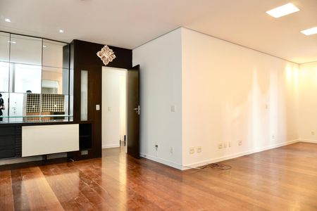 Sala  de apartamento à venda com 3 quartos, 105m² em Estoril, Belo Horizonte