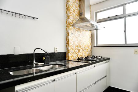 Cozinha  de apartamento à venda com 3 quartos, 105m² em Estoril, Belo Horizonte