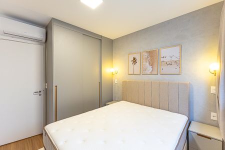 Quarto de apartamento à venda com 1 quarto, 45m² em Indianópolis, São Paulo
