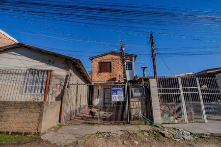 Fachada de casa à venda com 3 quartos, 30m² em Sarandi, Porto Alegre