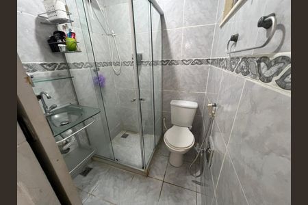 Banheiro de apartamento para alugar com 2 quartos, 55m² em Quintino Bocaiúva, Rio de Janeiro