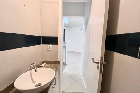 Banheiro  de apartamento à venda com 1 quarto, 40m² em Copacabana, Rio de Janeiro