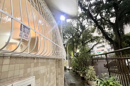 Fachada  de apartamento à venda com 1 quarto, 40m² em Copacabana, Rio de Janeiro