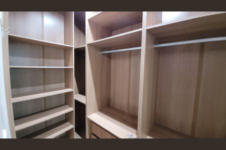 Casa de condomínio para alugar com 280m², 4 quartos e 2 vagasSuite 01
