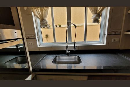 Casa de condomínio para alugar com 280m², 4 quartos e 2 vagasCozinha