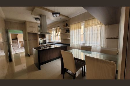 Casa de condomínio para alugar com 280m², 4 quartos e 2 vagasSala Jantar