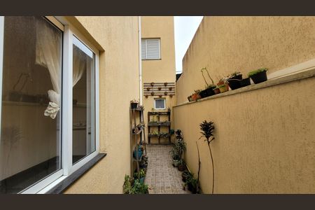 Casa de condomínio para alugar com 280m², 4 quartos e 2 vagasCorredor externo
