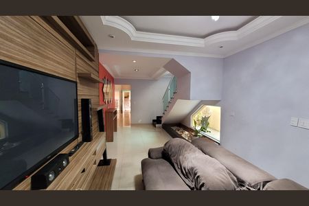 Casa de condomínio para alugar com 280m², 4 quartos e 2 vagasSala