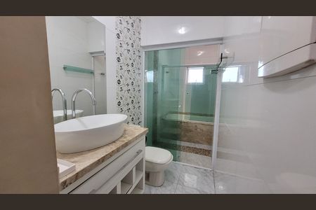 Casa de condomínio para alugar com 280m², 4 quartos e 2 vagasBanheiro Suite 01