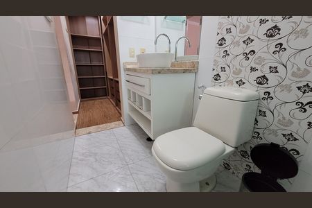 Casa de condomínio para alugar com 280m², 4 quartos e 2 vagasBanheiro Suite 01