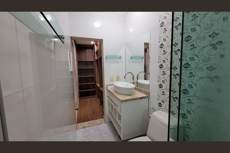Casa de condomínio para alugar com 280m², 4 quartos e 2 vagasBanheiro Suite 01