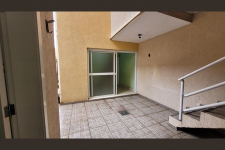 Casa de condomínio para alugar com 280m², 4 quartos e 2 vagasÁrea de Serviço