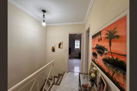 Casa de condomínio à venda com 180m², 3 quartos e 2 vagasHall Íntimo