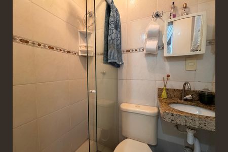 Casa de condomínio à venda com 180m², 3 quartos e 2 vagasCozinha e Área de Serviço - Banheiro