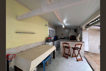 Casa de condomínio à venda com 180m², 3 quartos e 2 vagasÁrea externa
