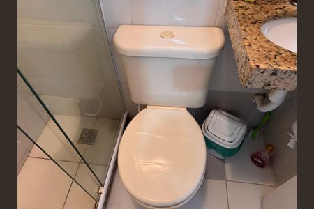 Casa de condomínio à venda com 180m², 3 quartos e 2 vagasCozinha e Área de Serviço - Banheiro