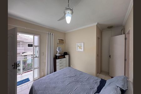 Casa de condomínio à venda com 180m², 3 quartos e 2 vagasSuíte 1