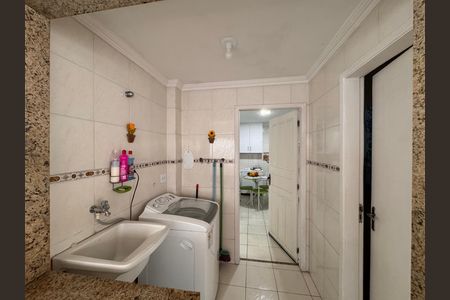 Casa de condomínio à venda com 180m², 3 quartos e 2 vagasCozinha e Área de Serviço - Banheiro