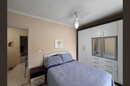 Casa de condomínio à venda com 180m², 3 quartos e 2 vagasSuíte 1