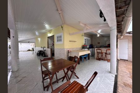 Casa de condomínio à venda com 180m², 3 quartos e 2 vagasÁrea externa