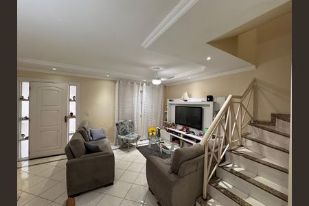 Casa de condomínio à venda com 180m², 3 quartos e 2 vagasSala