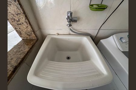 Casa de condomínio à venda com 180m², 3 quartos e 2 vagasCozinha e Área de Serviço