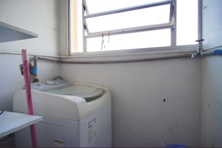 Apartamento para alugar com 71m², 2 quartos e 1 vagaÁrea de Serviço