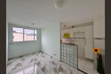 Sala de apartamento para alugar com 2 quartos, 42m² em Vargem Grande, Rio de Janeiro