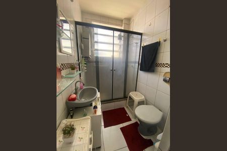 Banheiro 1 de apartamento à venda com 2 quartos, 45m² em Grajaú, Rio de Janeiro