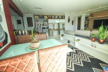 Apartamento à venda com 83m², 2 quartos e 2 vagasSala de jantar