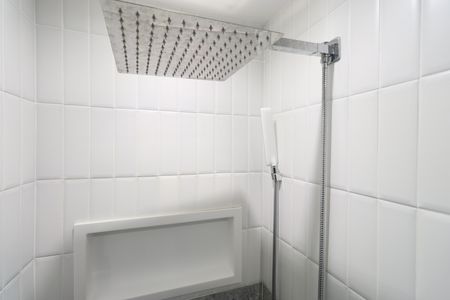 Banheiro  de apartamento para alugar com 2 quartos, 47m² em Parque Industrial Tomas Edson, São Paulo