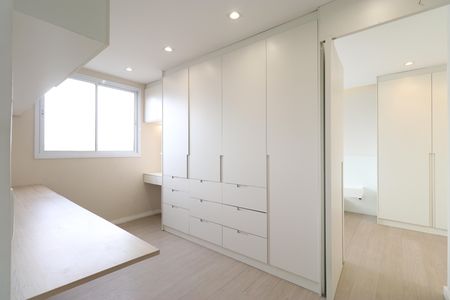 Quarto 1 de apartamento para alugar com 2 quartos, 47m² em Parque Industrial Tomas Edson, São Paulo