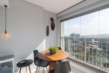 Varanda de kitnet/studio à venda com 1 quarto, 32m² em Indianópolis, São Paulo