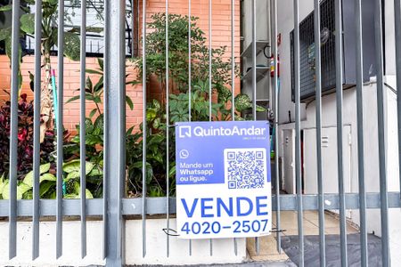 Placa de apartamento à venda com 3 quartos, 72m² em Mooca, São Paulo