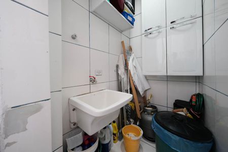 Casa para alugar com 60m², 2 quartos e 1 vagaÁrea de Serviço