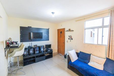 Sala de apartamento à venda com 2 quartos, 50m² em Heliópolis, Belo Horizonte