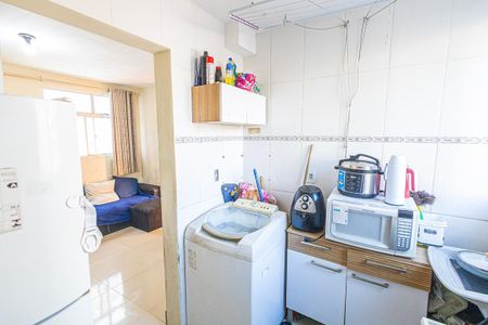 Cozinha de apartamento à venda com 2 quartos, 50m² em Heliópolis, Belo Horizonte