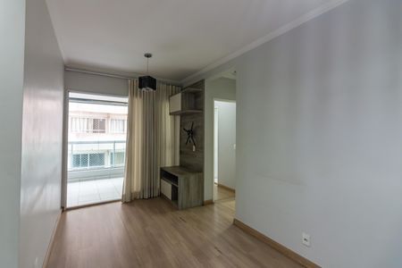 Apartamento para alugar com 70m², 2 quartos e 1 vagaSala 