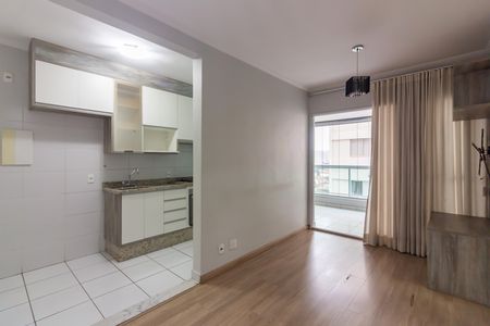 Apartamento para alugar com 70m², 2 quartos e 1 vagaSala 