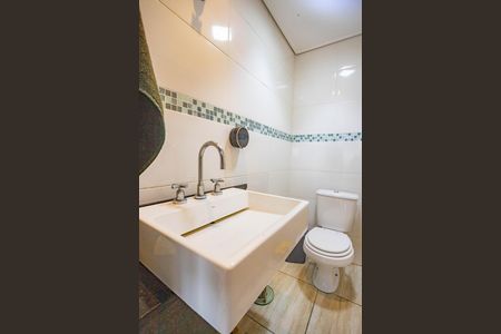 Casa para alugar com 250m², 2 quartos e 2 vagas Casa para alugar com 250m², 2 quartos e 2 vagasBanheiro da área de lazer