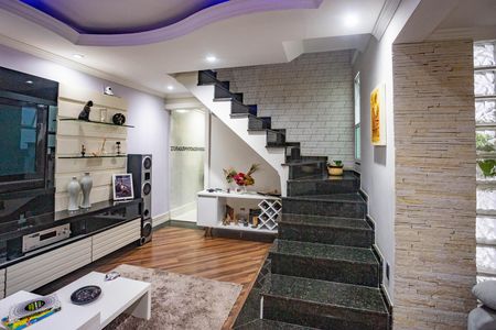 Sala  de casa para alugar com 2 quartos, 250m² em Taboão, Diadema