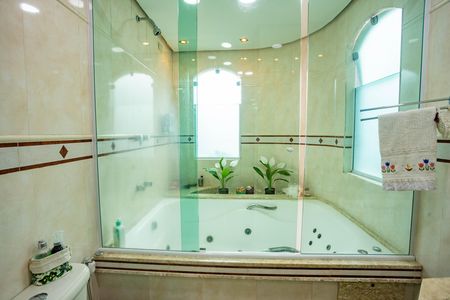 Casa para alugar com 250m², 2 quartos e 2 vagas Casa para alugar com 250m², 2 quartos e 2 vagasBanheiro da Suíte