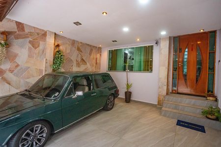 Garagem  de casa para alugar com 2 quartos, 250m² em Taboão, Diadema