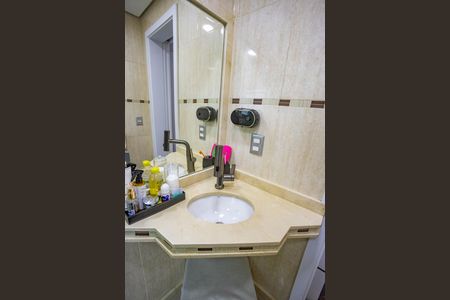 Casa para alugar com 250m², 2 quartos e 2 vagas Casa para alugar com 250m², 2 quartos e 2 vagasBanheiro social