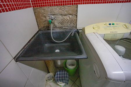 Área de serviço  de casa para alugar com 2 quartos, 250m² em Taboão, Diadema