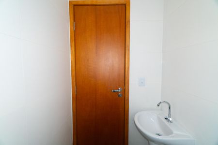 Banheiro de apartamento para alugar com 1 quarto, 25m² em Jardim Oriental, São Paulo